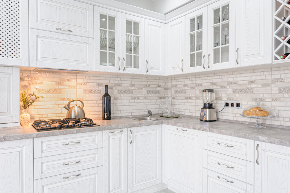 Ceramic tile kitchen backsplash